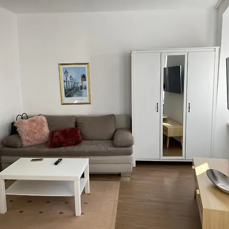 Ferienwohnung Zentral An Der Moselpromenade Zell Extérieur photo