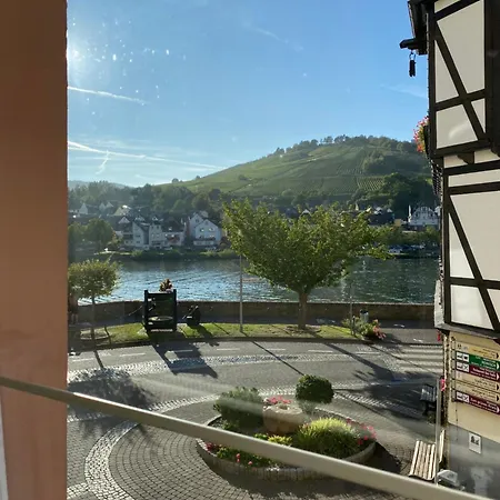 Ferienwohnung Zentral An Der Moselpromenade Zell Extérieur photo